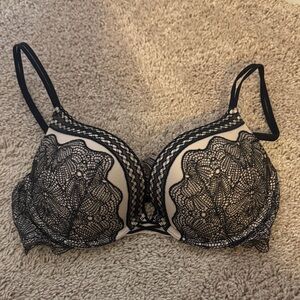 Victoria’s Secret very sexy push-up bra